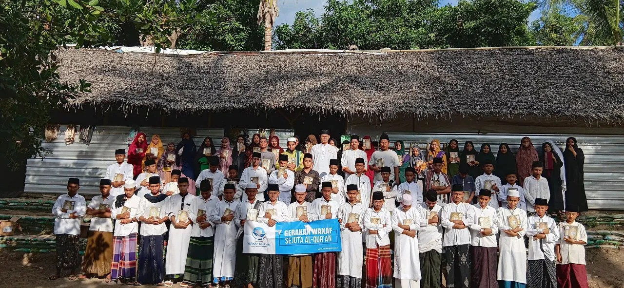 BMH Hadirkan 120 Al-Qur’an untuk Penghafal di Pelosok Lombok Utara